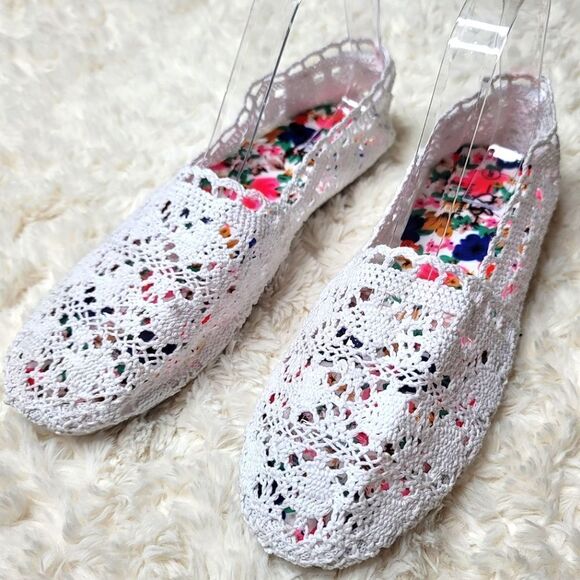 Bobbie Brooks Crochet Canvas Sandal Flats - Picture 2 of 9